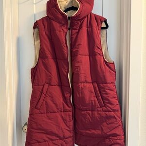 Red Puffer Vest with Hood Womens size xxl great condition